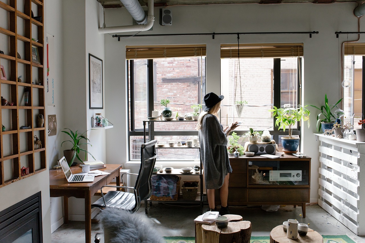 Must-Have Pieces of Ergonomic Gear for Your Home Office